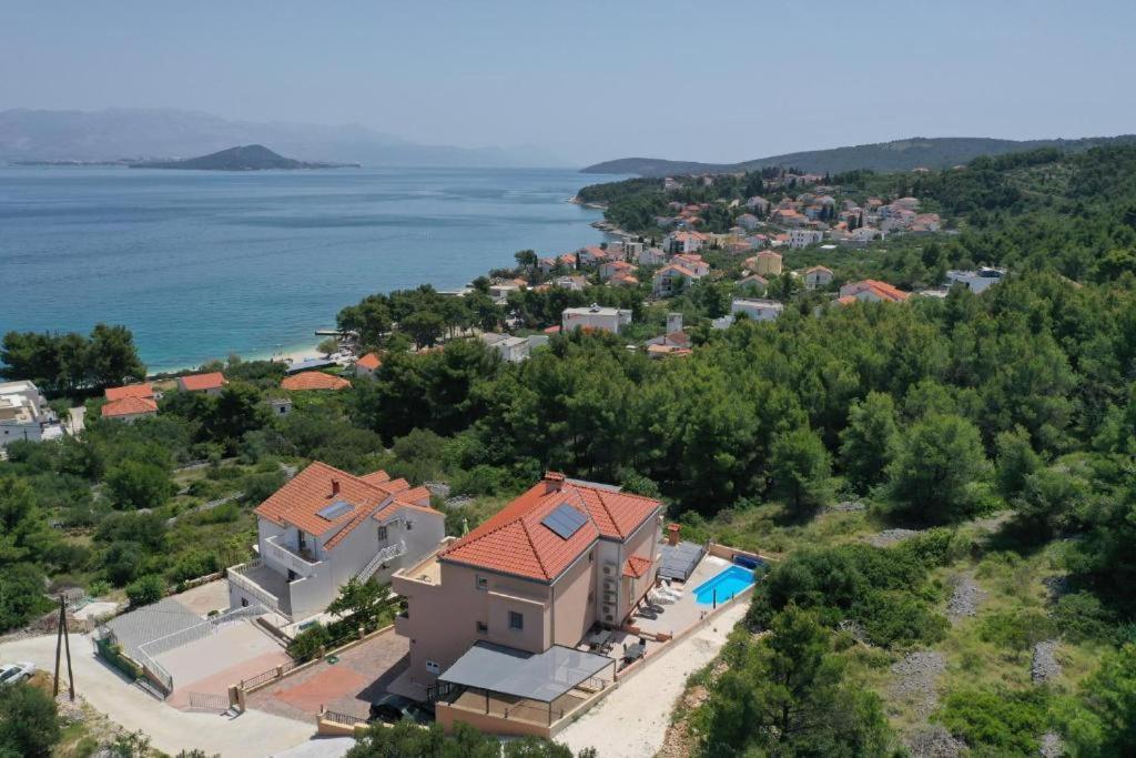 Apartments Panorama With Seasonal Pool Slatine Exterior foto